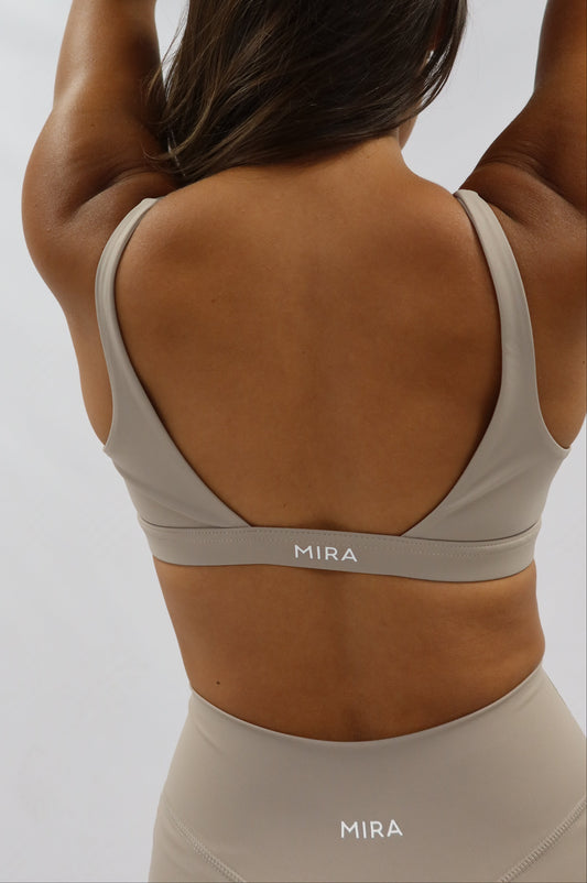 SCULPT TRIANGLE TOP ALMOND