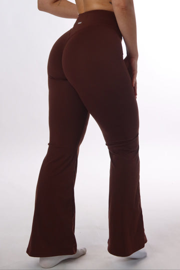 ELEVATE SEAMLESS LEGGING FLARE SOFT BROWN