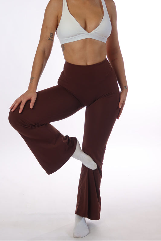 ELEVATE SEAMLESS LEGGING FLARE SOFT BROWN