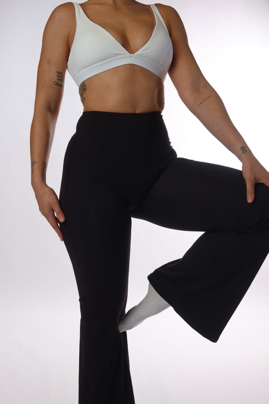 ELEVATE SEAMLESS LEGGING FLARE BLACK